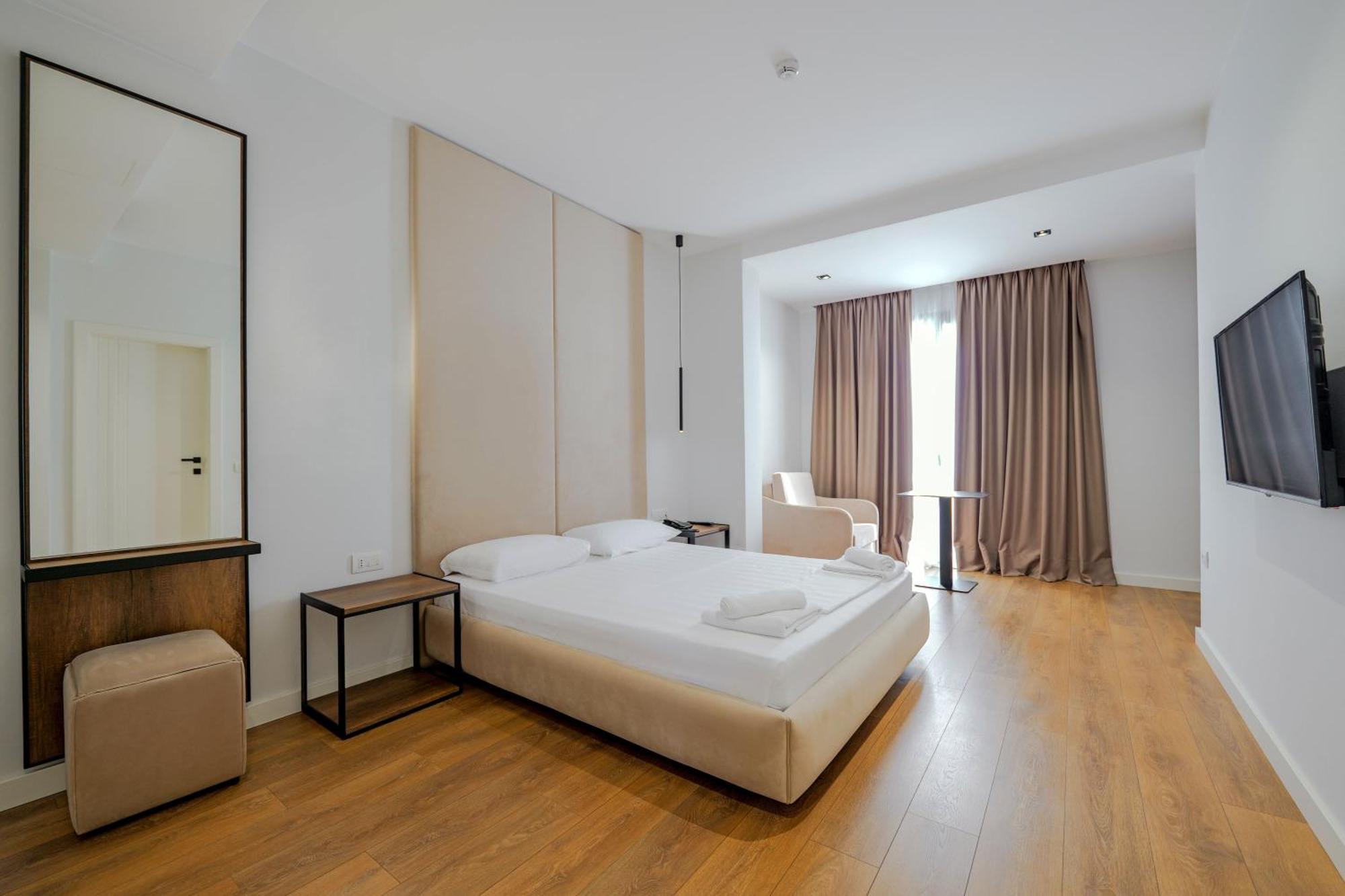 Hotel Central วญอเรอ ภายนอก รูปภาพ